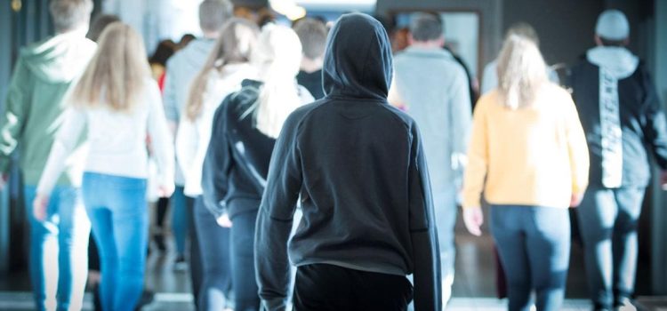 Neue Extremismus-Studie: Unter Jugendlichen ist Ideologie verbreiteter als Gewaltbereitschaft
