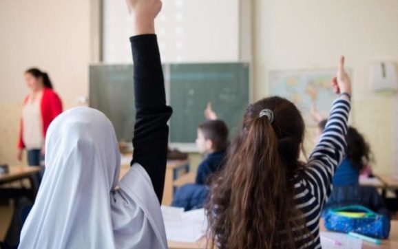 Schuldispensationen an hohen religiösen Feiertagen